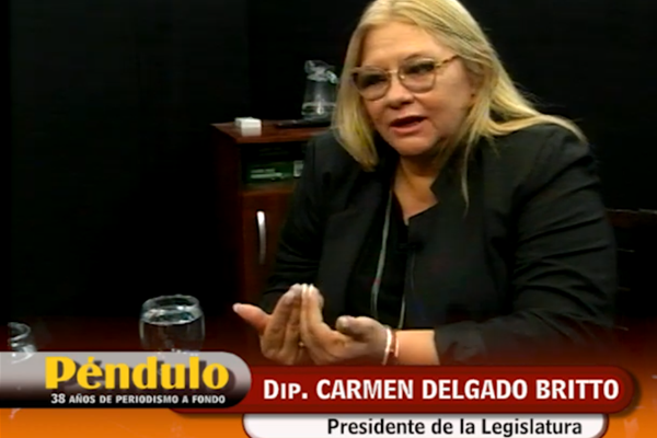 Invitada Diputada Carmen Delgado Britto, Presidente de la Legislatura.